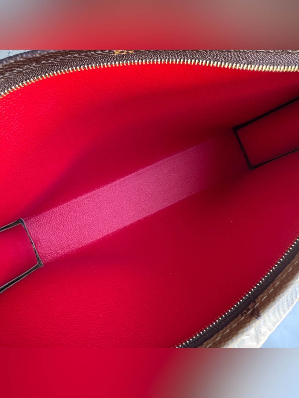 Louis Vuitton Reverse Monogram Toiletry Pouch 26 - Picture 15 of 15